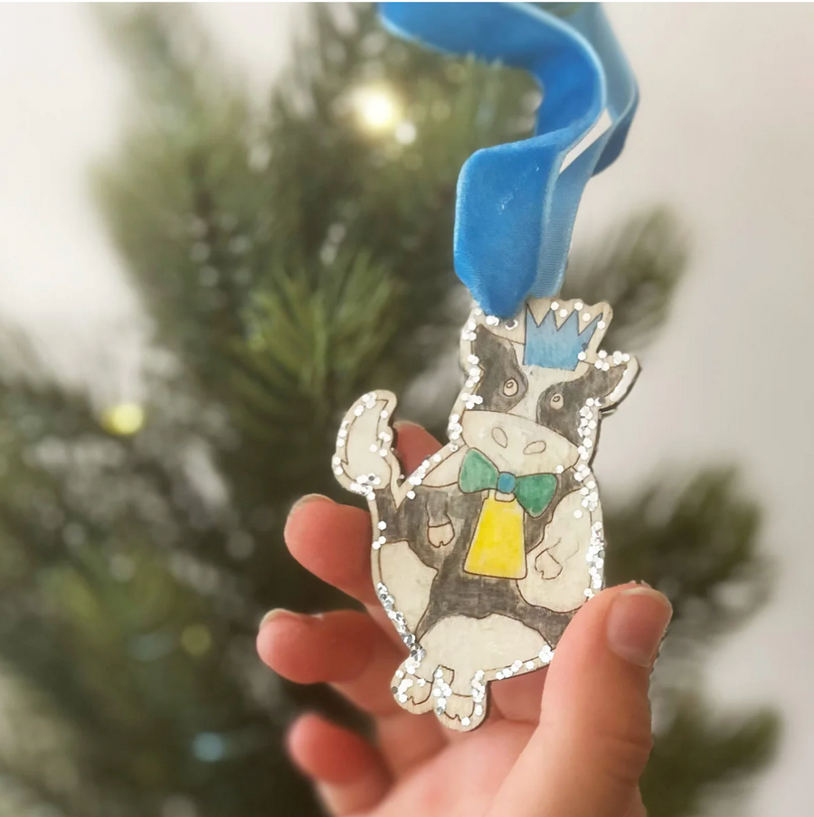 Make Your Own Christmas Cow Decoration