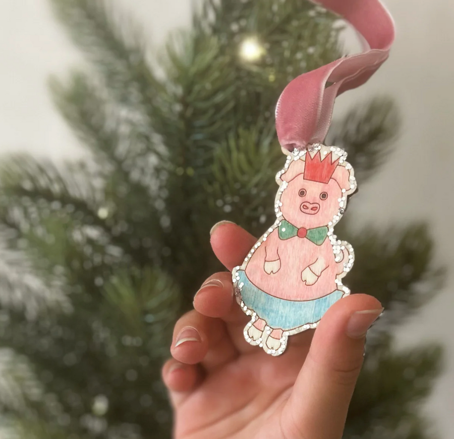 Make Your Own Christmas Pig Decoration